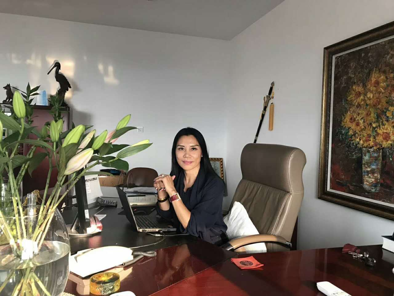 Directeur général --- MmeSusan