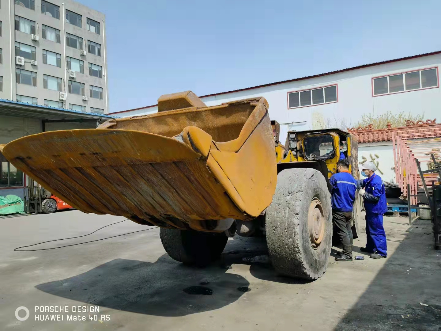 chargeur de scooptram souterrain 2