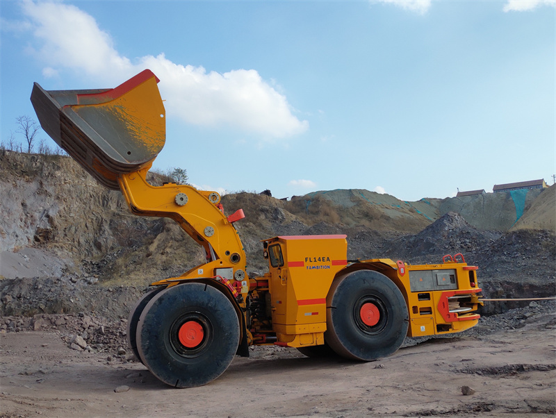 FL14E Underground ScoopTram Loader01