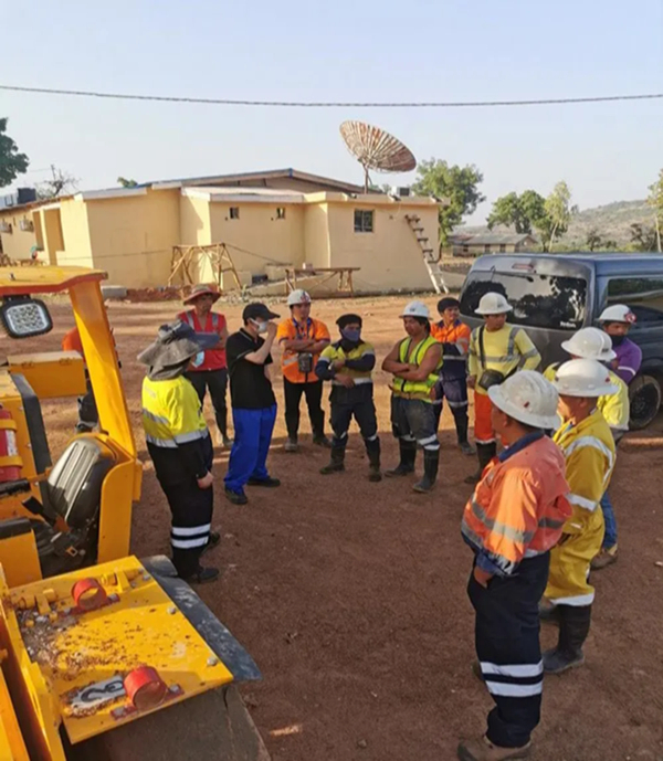 Machine mini&egrave;re Fambition en Afrique du Sud07